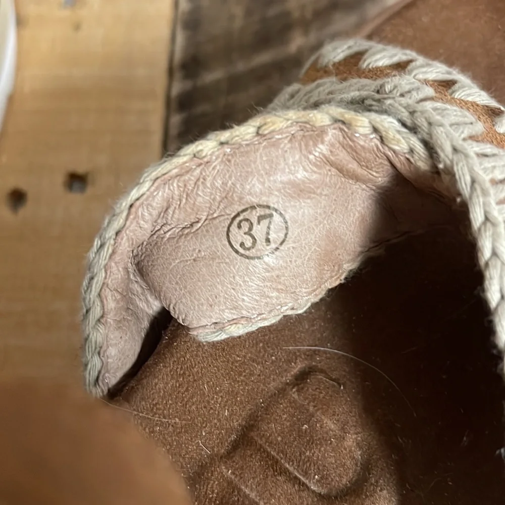 Mou Brown Suede Platform Sandals with Cream Stitching and Buckle